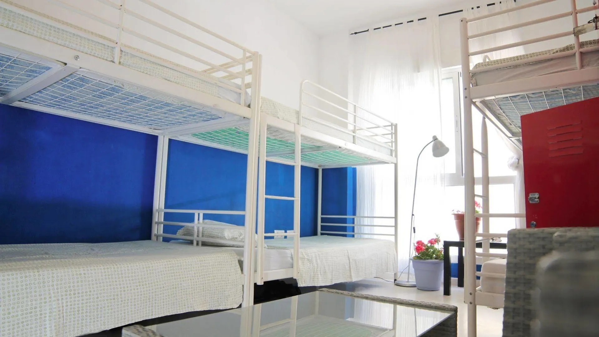 Cadiz Inn Backpackers Hostel